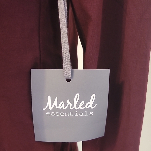 Marled Merlot Fitted Long Sleeve Blouse - Picture 2 of 4